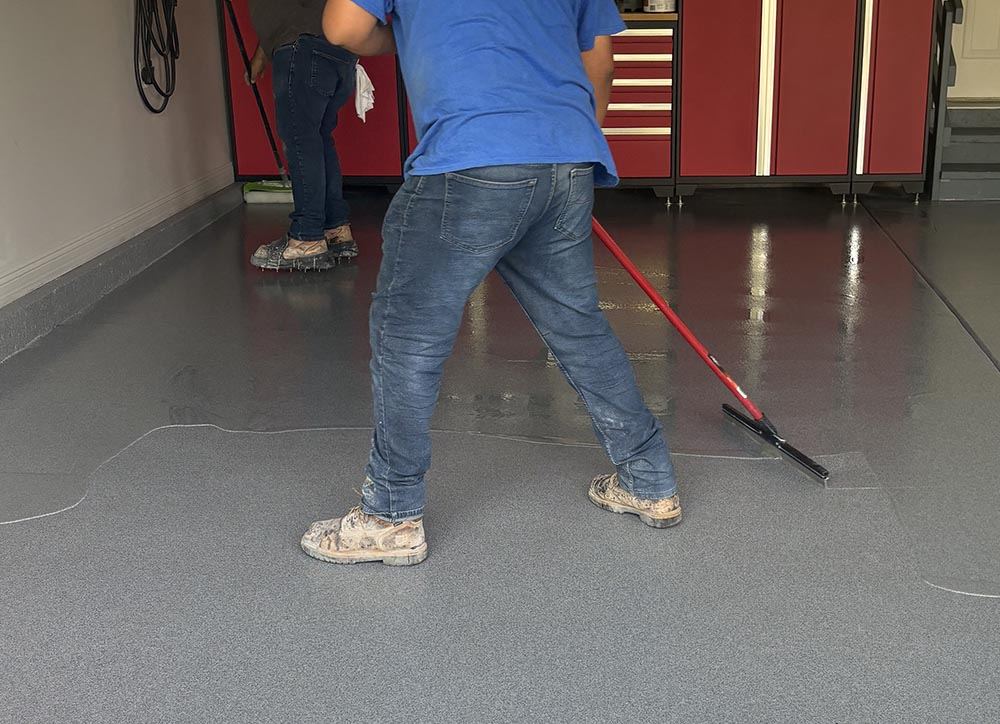 Rolling on the topcoat