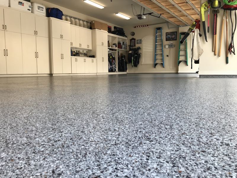 Flake garage floor with cabinets