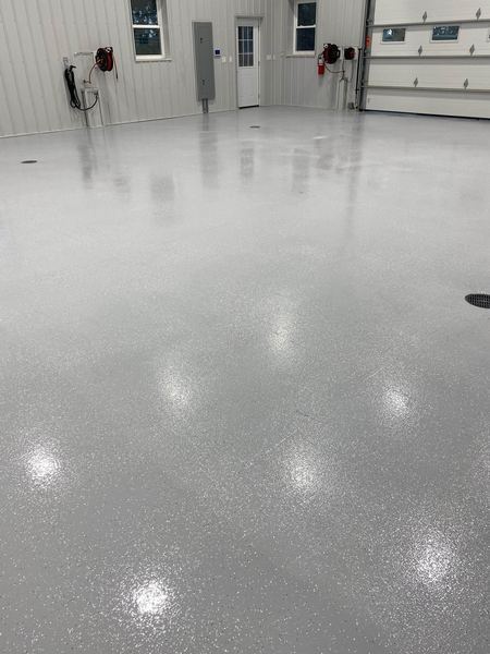 High-gloss flake floor in a metal shop building